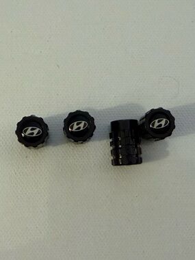 Hyundai Valve Stem Caps in Black Set of 4 NWT